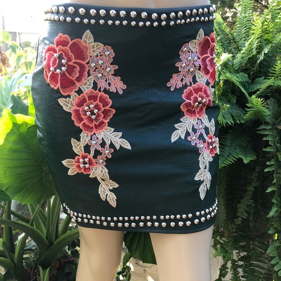 Romeo & Juliet M Dark Grn Vegan Mini - Picture 10 of 11